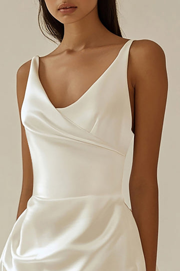 Robe de graduation A Line Satin White à col en V